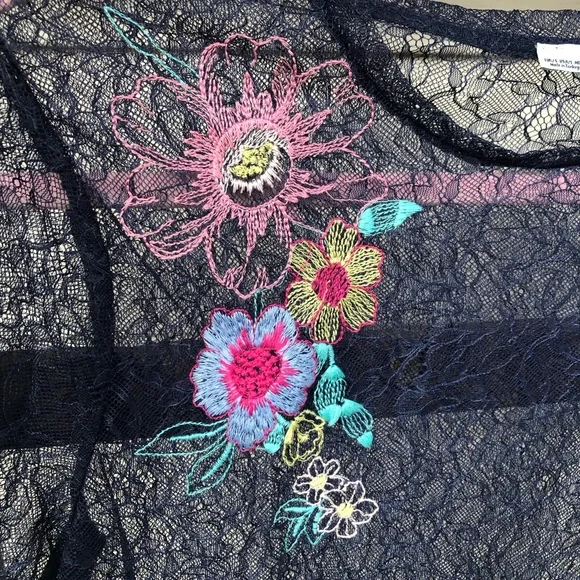 NWOT Sheer Floral Mesh Lace Zara Blouse with Floral Embroidery - Picture 6 of 10